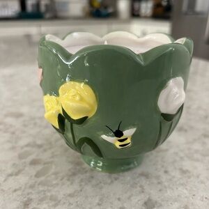 “New” The Farmhouse by Rachel Ashwell 11 oz Candle-Golden Bloom
